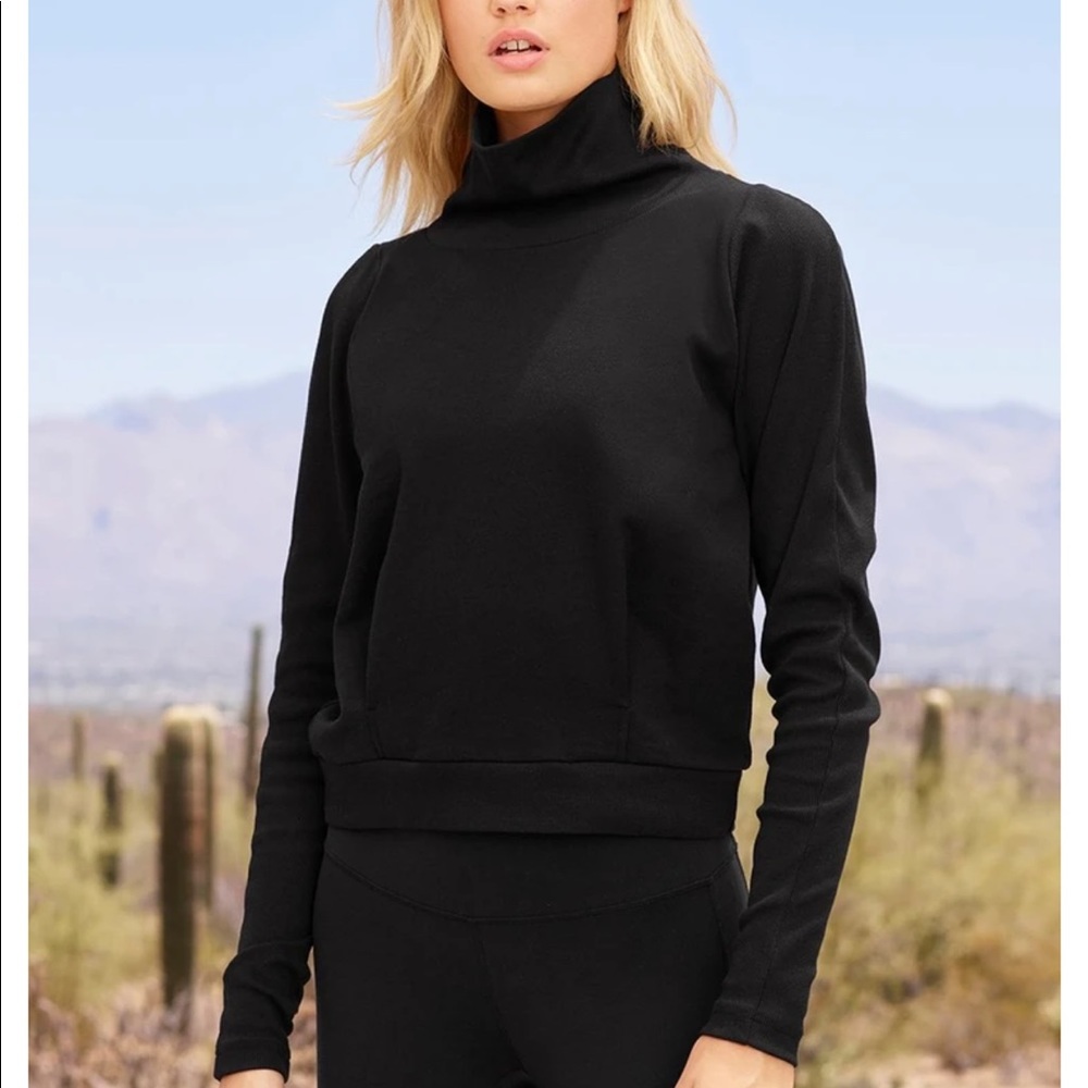 NWOT Alo yoga clarity long sleeve black XS